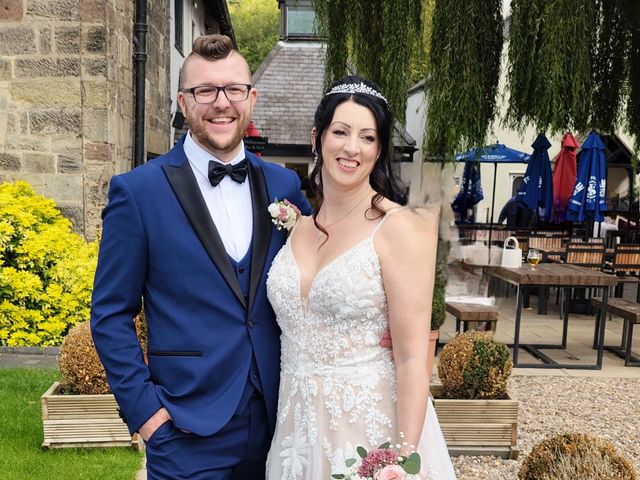 Dan and Sarah's Wedding in Castle Donington, Leicestershire 3