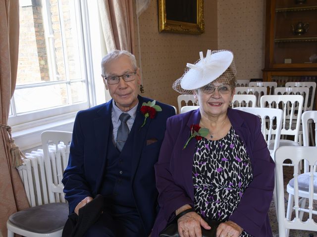 James and Michelle's Wedding in Aylesbury, Buckinghamshire 27