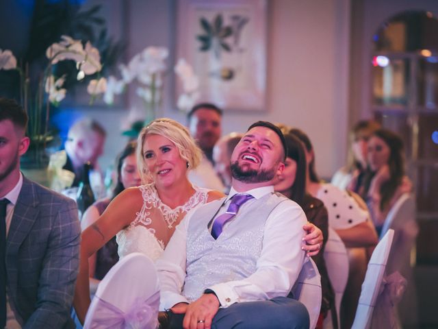 Darryl and Lindsey&apos;s Wedding in Wrexham, Cheshire 8