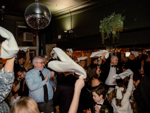 Elizabeth and Dan's Wedding in Putney, South West London 15