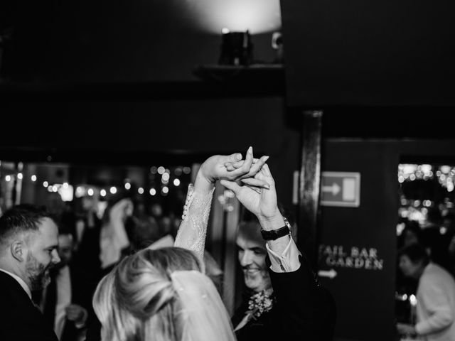 Elizabeth and Dan's Wedding in Putney, South West London 18