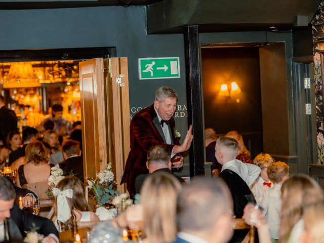 Elizabeth and Dan's Wedding in Putney, South West London 117
