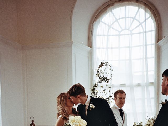 Emma and Tom's Wedding in Newcastle Upon Tyne, Tyne &amp; Wear 4