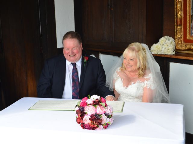David and Dawn&apos;s Wedding in Nr Kidderminster, Worcestershire 15