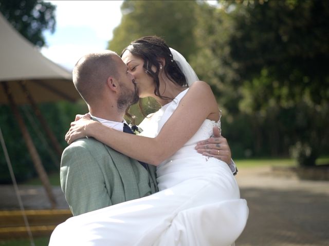 Georgina and Jamie&apos;s Wedding in Oxford, Oxfordshire 24