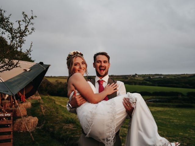 Ross and Charlotte&apos;s Wedding in Newquay, Cornwall 124