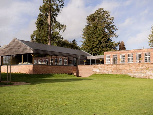 Toby and Sophie&apos;s Wedding in Bromyard, Herefordshire 12