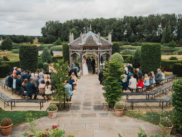 Megan and Dan&apos;s Wedding in Ely, Cambridgeshire 5