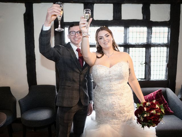 Saffron and Jamie&apos;s Wedding in Colchester, Essex 15