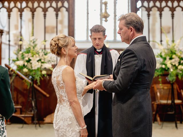 Antony and Sarah&apos;s Wedding in Abingdon, Oxfordshire 15