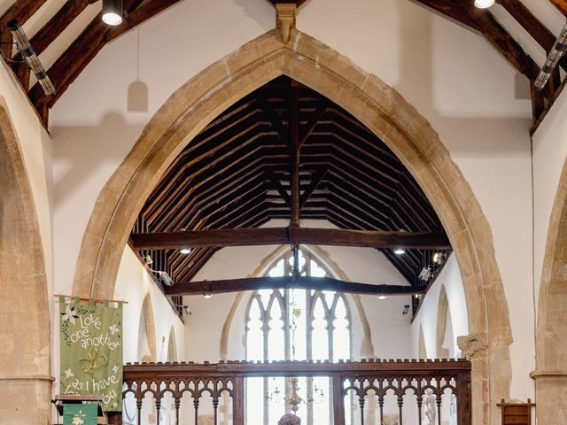 Antony and Sarah&apos;s Wedding in Abingdon, Oxfordshire 18