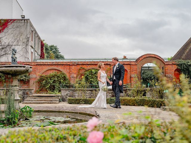 Antony and Sarah&apos;s Wedding in Abingdon, Oxfordshire 34