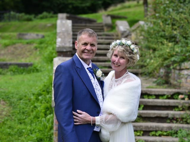 Darren and Cheryl&apos;s Wedding in Mottram in Longdendale, Cheshire 1