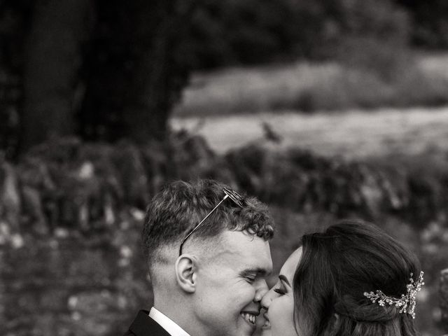 Sam and Rebecca&apos;s Wedding in Chipping Norton, Oxfordshire 44