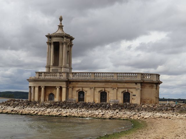 Roy and Helen's Wedding in Oakham, Rutland 3