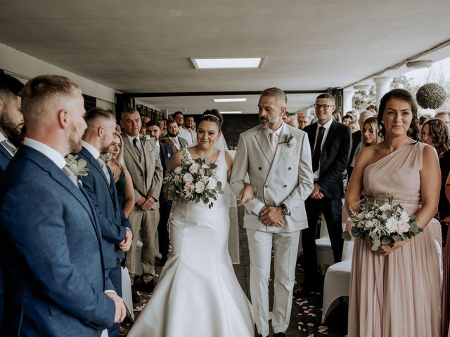 Jade and Jordan&apos;s Wedding in Worcester, Worcestershire 3