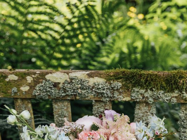 Kieran and Sarah's Wedding in Edinburgh, Lothian &amp; Borders 13