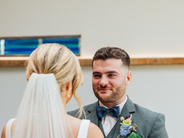 Kieran and Sarah's Wedding in Edinburgh, Lothian &amp; Borders 23