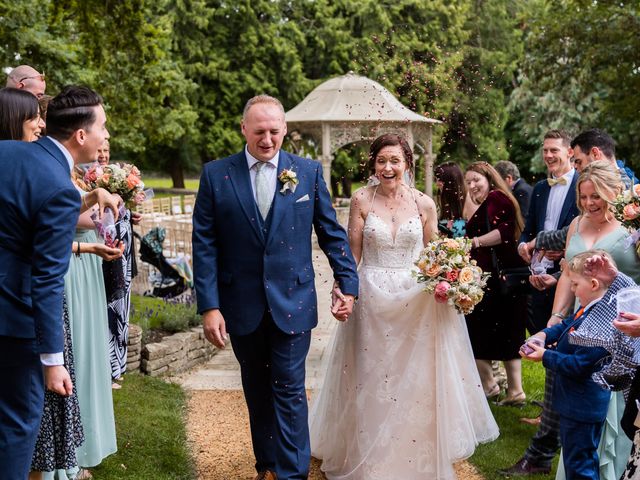 Adam and Gilly&apos;s Wedding in Eastington, Gloucestershire 7