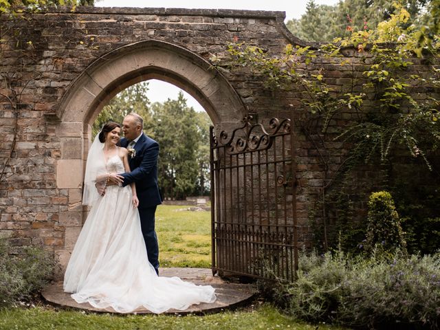 Adam and Gilly&apos;s Wedding in Eastington, Gloucestershire 14