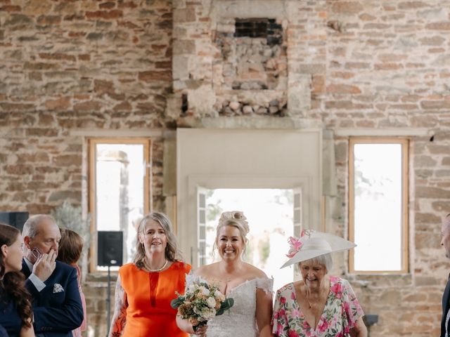 Linzi and Leoni's Wedding in Carlisle, Cumbria 5