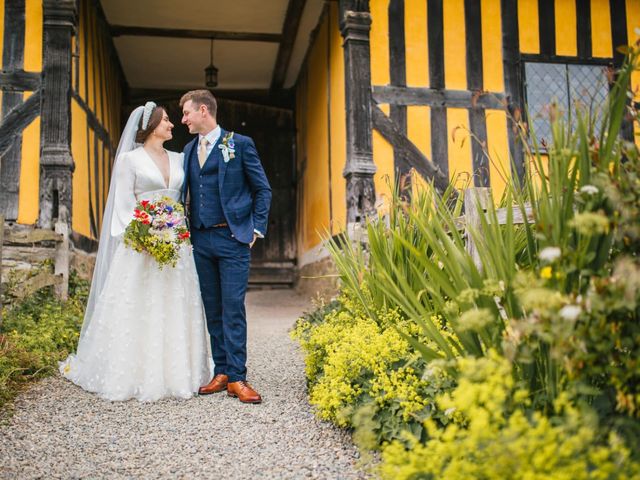 Joe and Claire &apos;s Wedding in Knighton, Powys 10