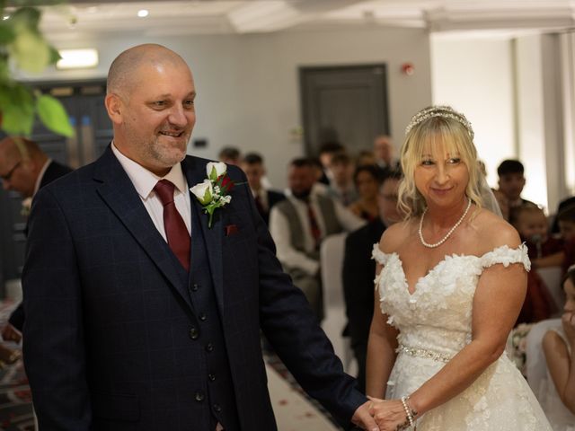 William and Kelly&apos;s Wedding in Manchester, Greater Manchester 2