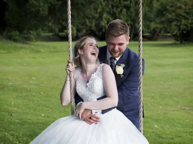 Groom and Bride&apos;s Wedding in Oakley, Hampshire 30