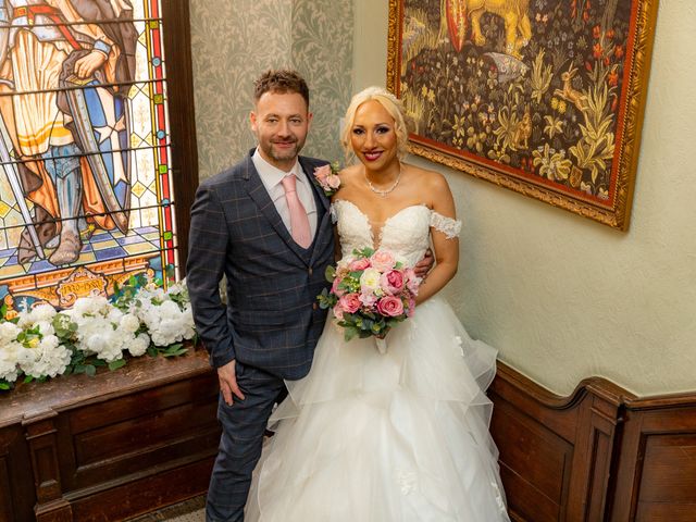 Mark and Danielle's Wedding in Loughborough, Leicestershire 3