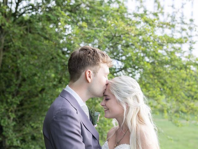 Will and Claire&apos;s Wedding in Milton Keynes, Buckinghamshire 25