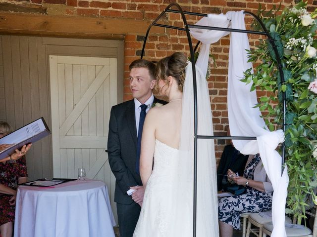 Groom and Bride&apos;s Wedding in Twyford, Berkshire 16