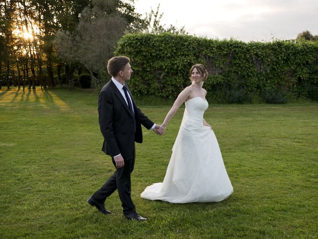 Groom and Bride&apos;s Wedding in Twyford, Berkshire 30