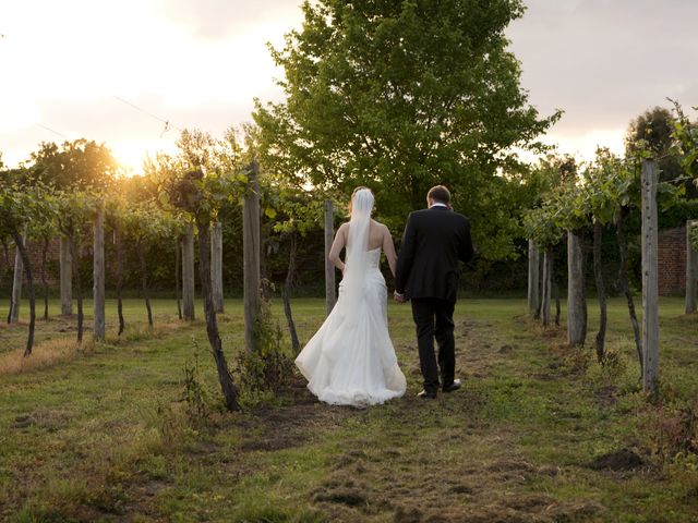 Groom and Bride&apos;s Wedding in Twyford, Berkshire 32