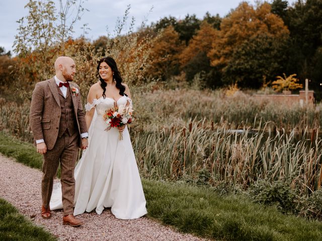 Ollie and Ellie&apos;s Wedding in Barton under Needwood, Staffordshire 31