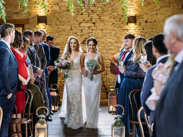 Lavinia and Mike&apos;s Wedding in Cirencester, Gloucestershire 5