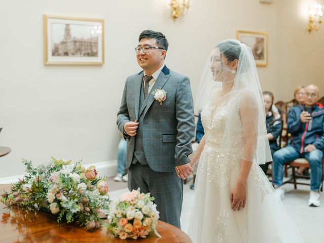 Man and Yuen&apos;s Wedding in Stockport, Greater Manchester 10