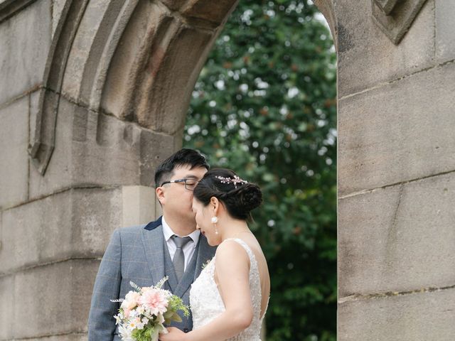 Man and Yuen&apos;s Wedding in Stockport, Greater Manchester 28