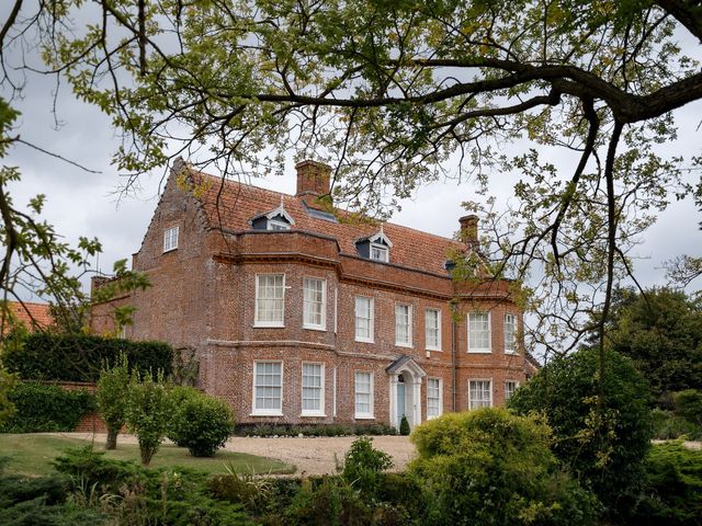 Lauren and Matthew&apos;s Wedding in Beccles, Suffolk 3