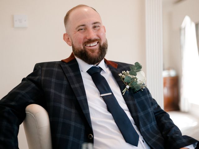 Sarah and Shane&apos;s Wedding in Warwick, Warwickshire 9