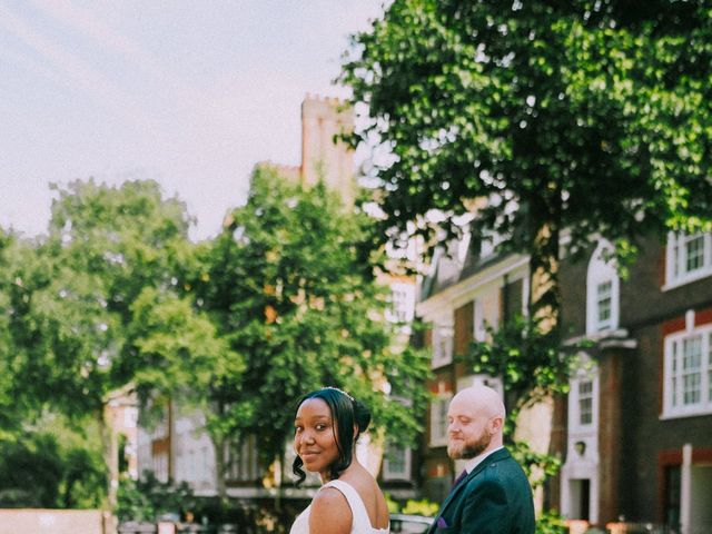 Chris and Rhona's Wedding in Islington, North London 21
