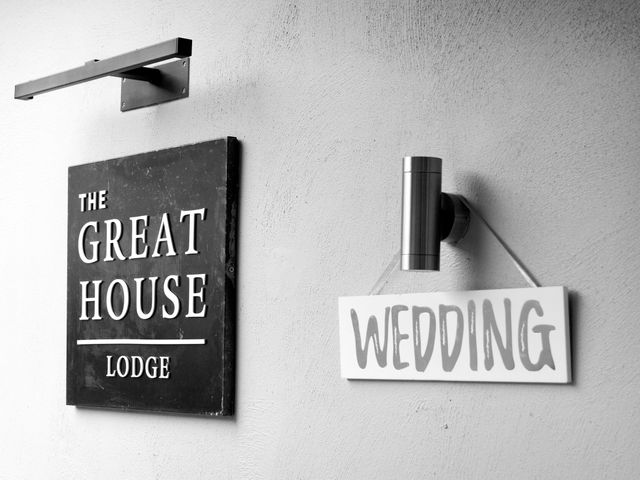 Groom and Bride&apos;s Wedding in Sonning-on-Thames, Berkshire 4