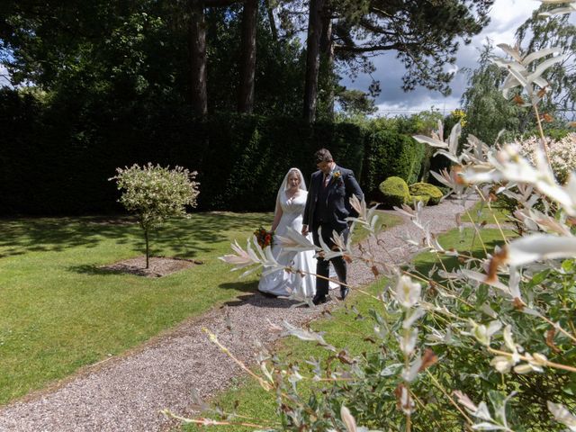 Jamie and Eleanor&apos;s Wedding in Mere, Cheshire 15