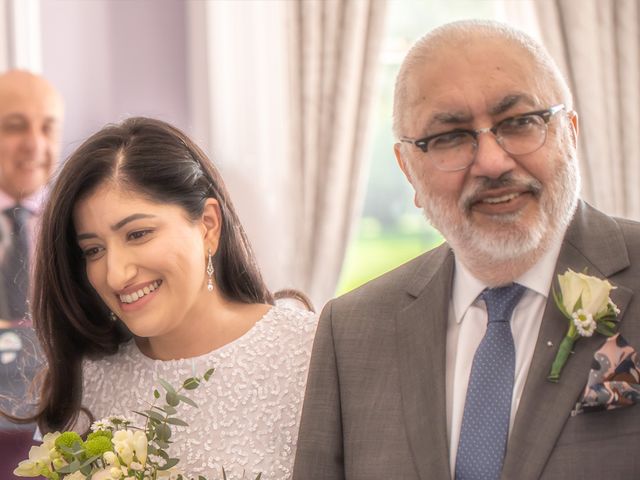 Neil and Sonia&apos;s Wedding in Basingstoke, Hampshire 8