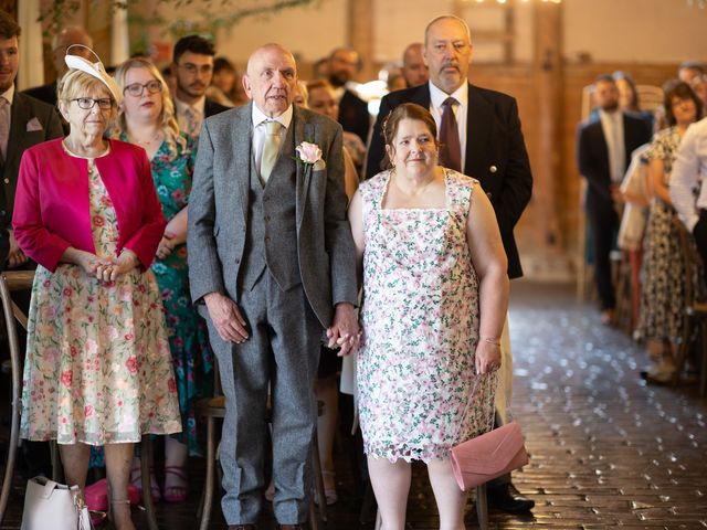 Josie and Luke&apos;s Wedding in Wantage, Oxfordshire 8