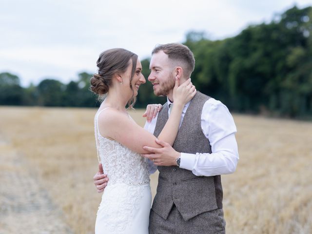 Josie and Luke&apos;s Wedding in Wantage, Oxfordshire 19