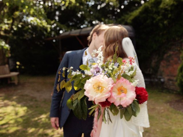 Tom and Joanna&apos;s Wedding in Old Amersham, Buckinghamshire 7