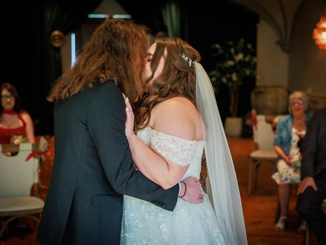 Rhys and Amy's Wedding in Spennymoor, Durham 24