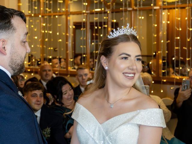 Courtney and Kerr's Wedding in Dundee, Fife &amp; Angus 10