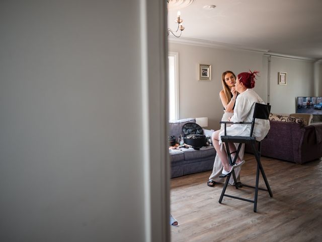 Ash and Becky&apos;s Wedding in Hull, East Riding of Yorkshire 5