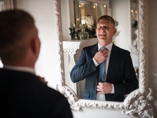 Ash and Becky&apos;s Wedding in Hull, East Riding of Yorkshire 13